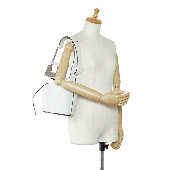 Pre-Loved Burberry Leather Bucket Bag - Picture 9 of 10